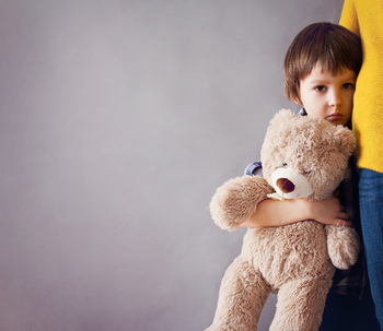 Le traumatisme chez les enfants : quelles sont les répercussions et comment réagir ?