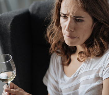 L'alcoolorexie, un trouble du comportement alimentaire pour boire plus