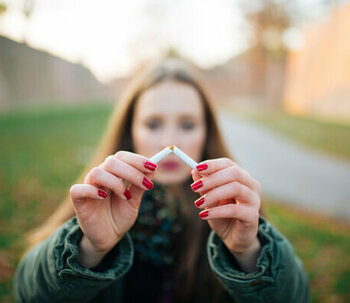 Utiliser l'hypnose pour arrêter de fumer : Un chemin vers la liberté