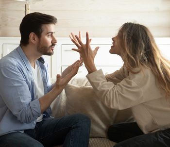 10 signes qu'une relation va devenir toxique