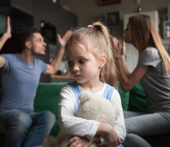 7 traumatismes de l'enfance et du passé qui vous affectent à l'âge adulte