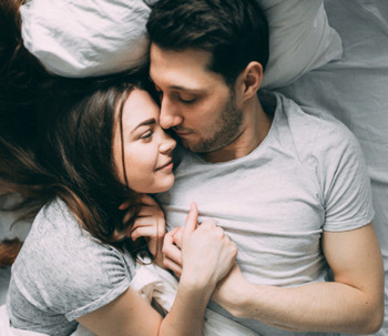Pourquoi les couples devraient-ils se coucher en même temps ?