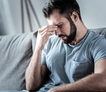 13 Symptômes de la dépression chez l'homme : comment aider un homme déprimé ?
