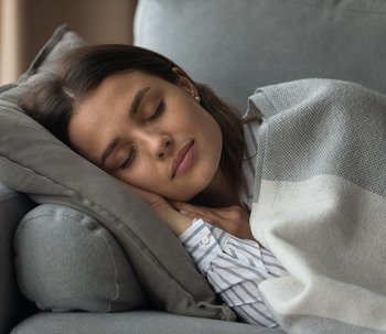 Est-ce bien de faire la sieste ? 7 avantages de faire une courte pause