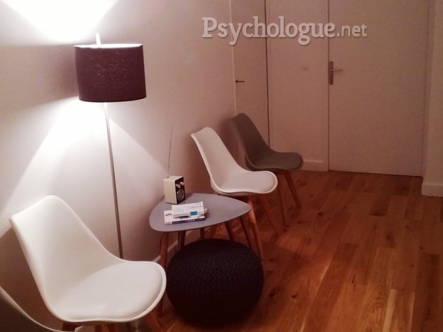 salle d'attente cabinet de psychothérapie Aurélie BAILLIAT.jpg